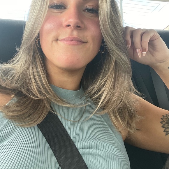 Zara Ribbed Halter Top - Picture 3 of 3